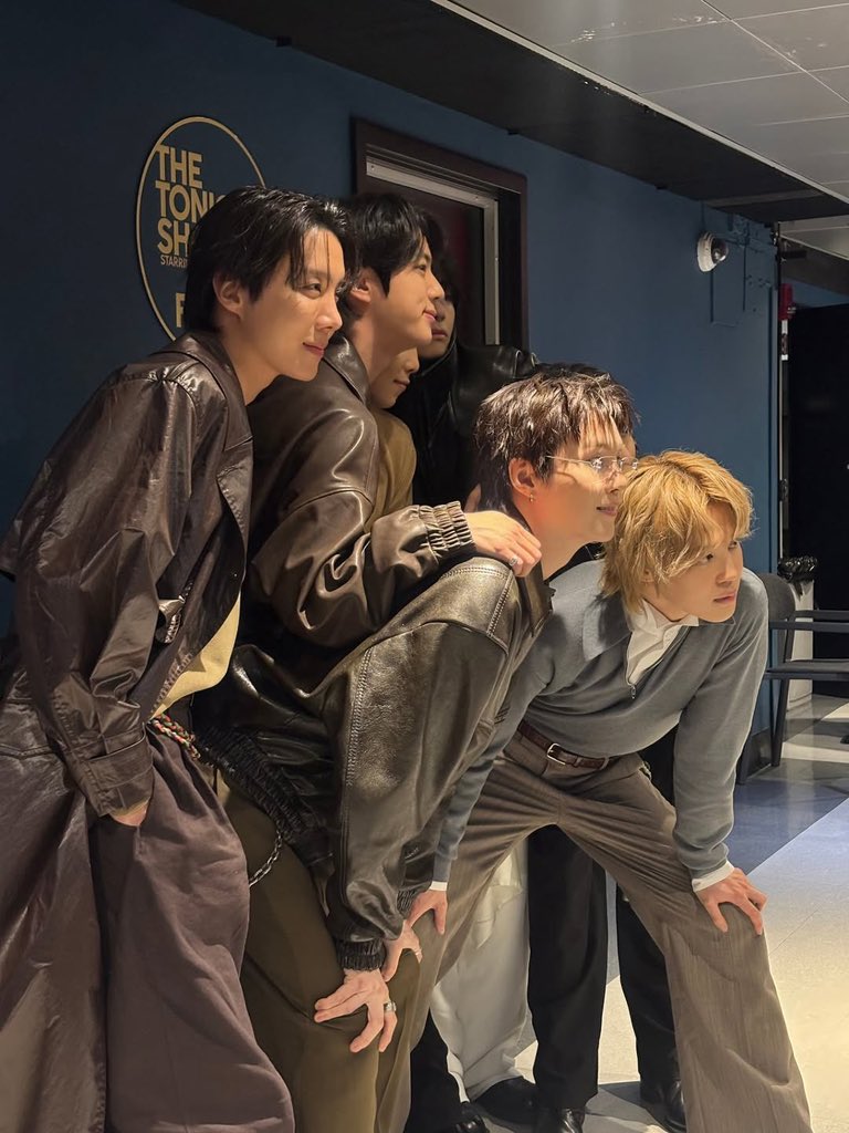 BTS Charts News tweet media