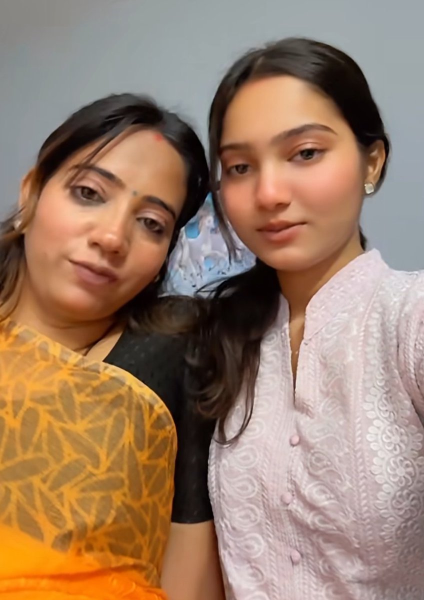 Pari Gupta🦋 tweet media