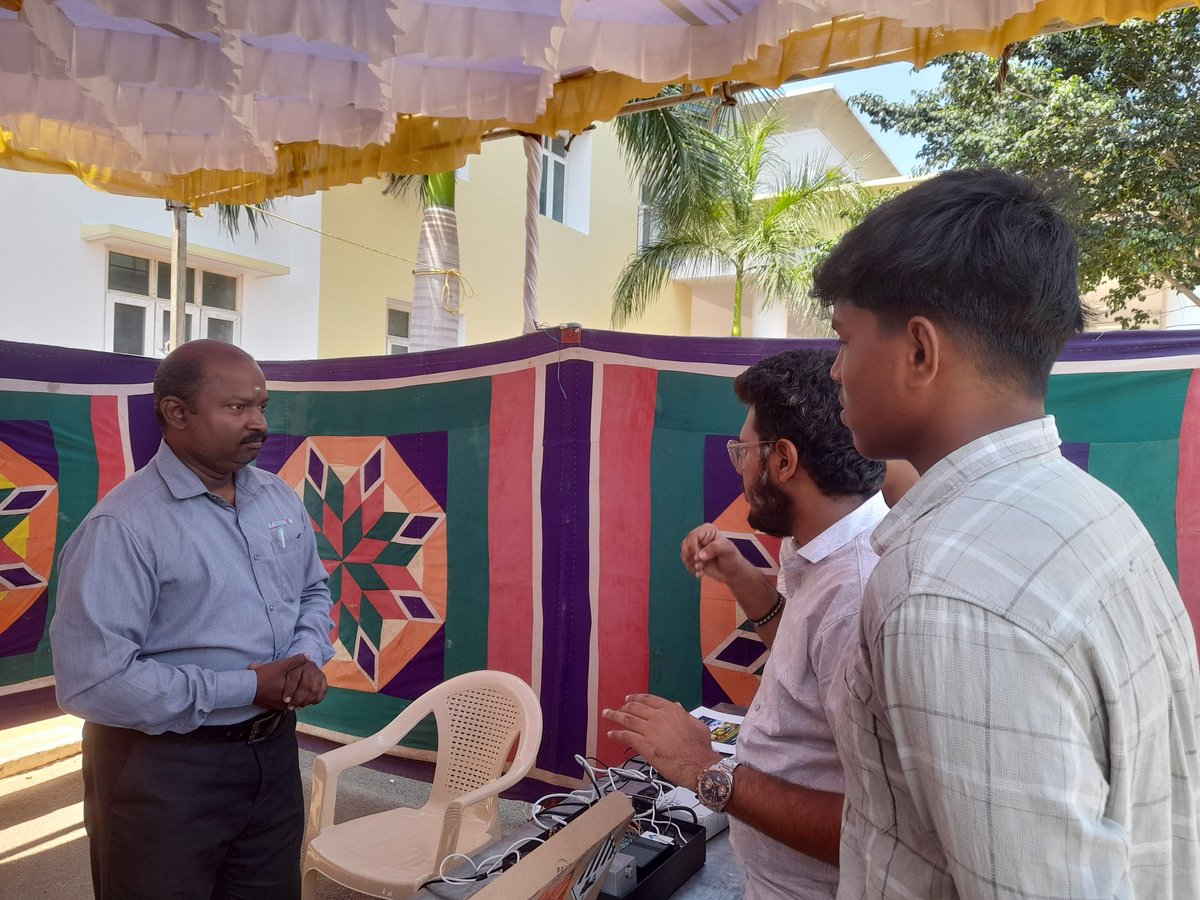 Meetprofaara tweet media