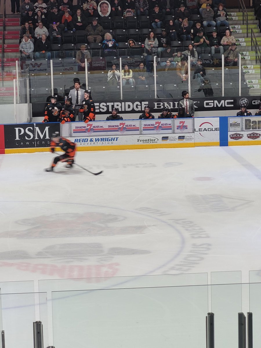 ROYALRIGGER's tweet photo. @LloydBobcats Our bench vs GP' s bench during the game......can you see the difference in intensity !!!! https://t.co/y9HeLIdIPR
