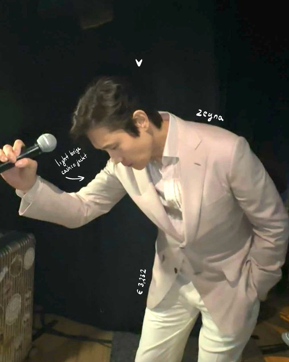 lee byung-hun wears 🤎 tweet media