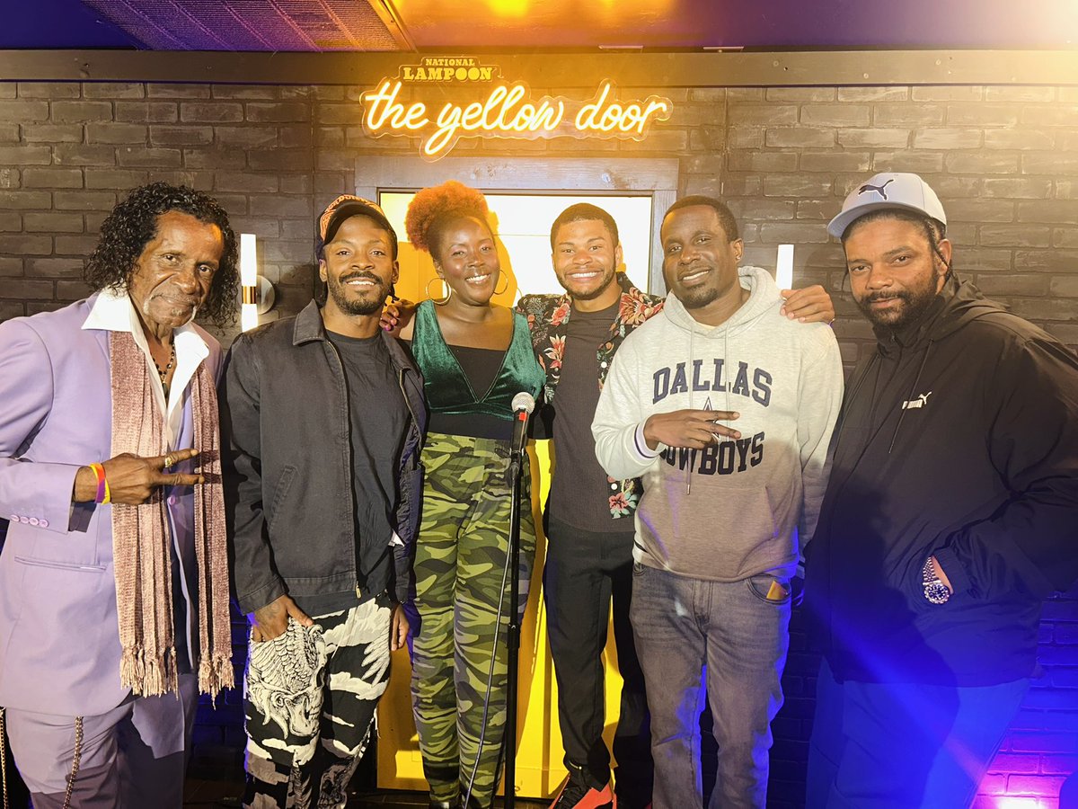 NICHELLEMURDOCK's tweet photo. It was vibe for us last-night in San Diego! Intimate crowd, HUGE laughs! S/O to host Jonnae Thompson, Important Jordan &amp; all the comics who rocked the mic @CrackemupLA 

Next show 4/25
NL Yellow Door https://t.co/1m7C9FWRKi
