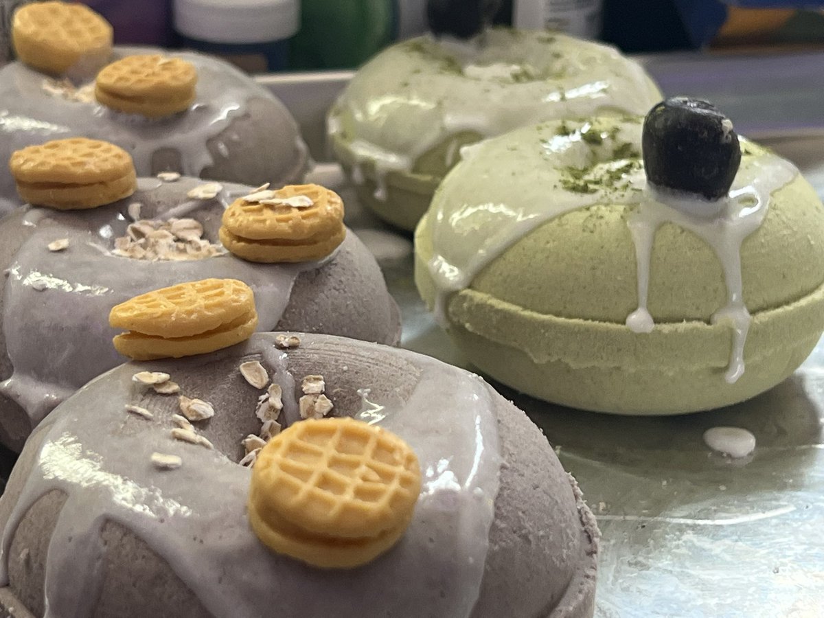 The Bath Bomb Dealer 🧖🏽‍♀️🧖🏻🛀🏽 tweet media