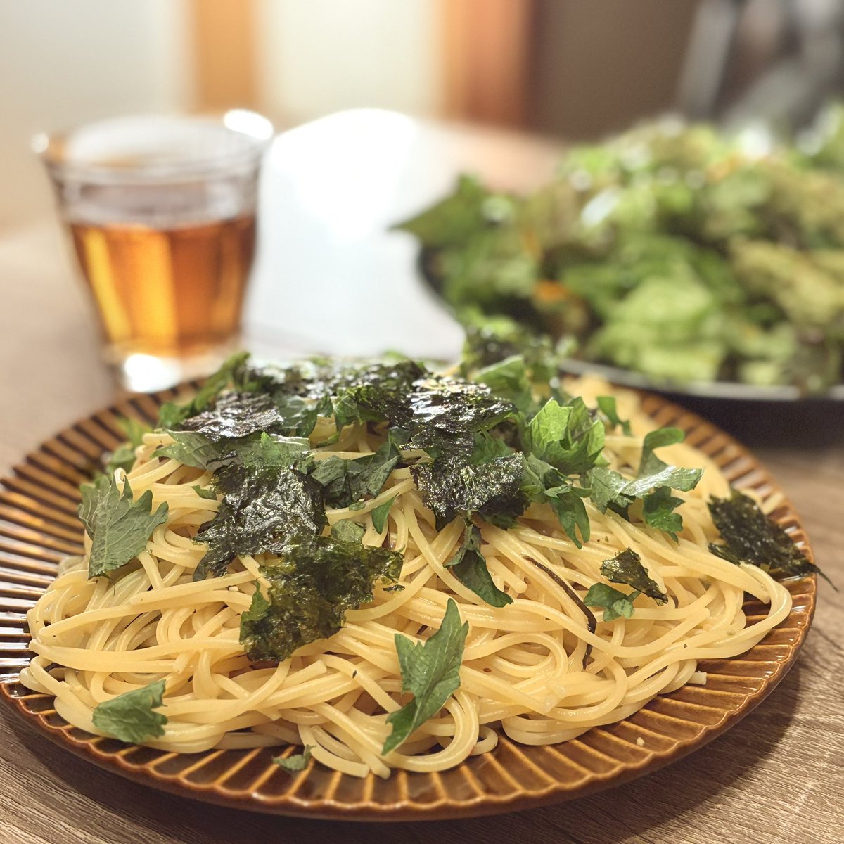 大葉を消費したいパスタ
塩昆布、白だし、バター
大葉と海苔をちぎって
簡単 #おつまみ
#ハーブのある暮らし