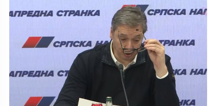 Sırbistan’da bugun mini yerel seçim vardı. 10 seçim bölgesinde de iktidardaki SNS zafer ilan etti. Devlet Başkanı Aleksandar Vucic ve partisi SNS 1,5 senedir süren protestolardan sonra gerçekleşen bu mini seçimden 10-0 galip ayrıldı. Bugun genel secim olsa sonuc benzer olur.