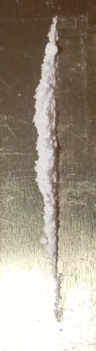 m0ristxrving's tweet image. Not coke b fat ass line of depressants 4 ma weirdo bc he needed it💕
(I'm on ops so I'm fine🙂‍↕️+jst got our coke supplies so we're gonna do sm when I get home~~}
#drugtwt #drgtwt