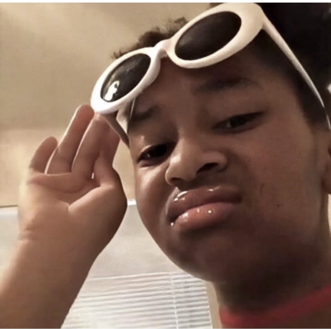 Mandumane tweet media