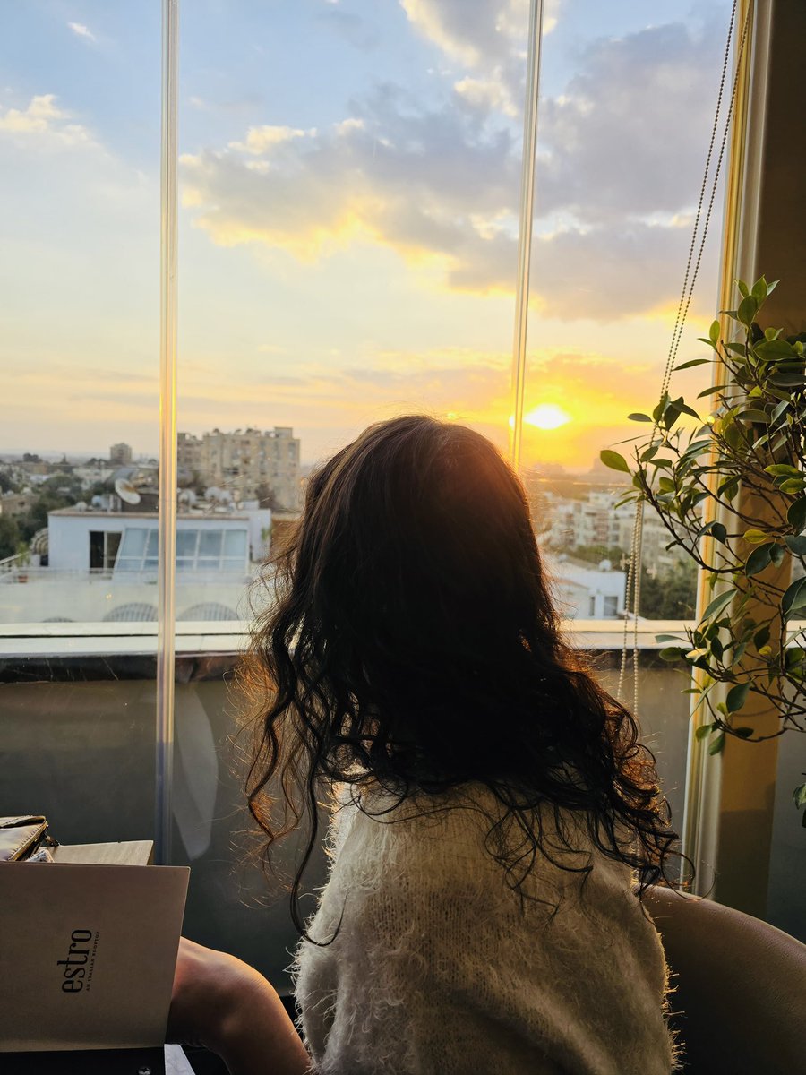 الست فوفا tweet media