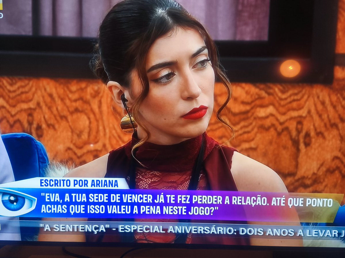 Esta puta ainda tem a lata de fazer uma pergunta destas à Eva???
#sstvi