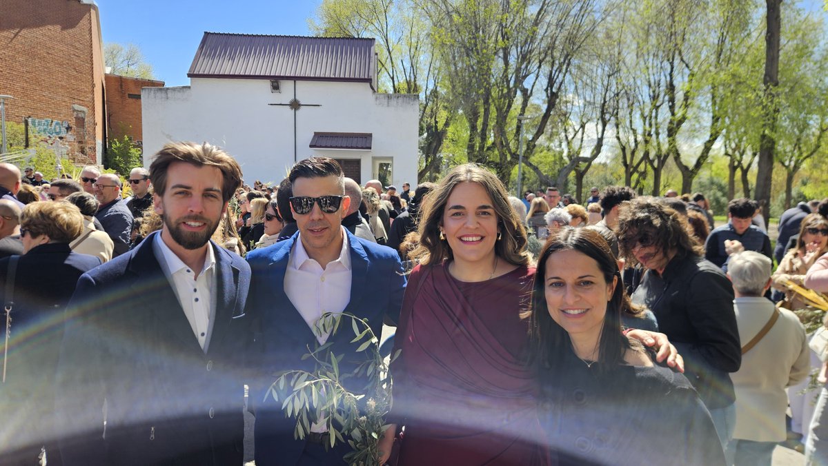 Vox_Fuenlabrada's tweet photo. Hoy, Domingo de Ramos y con él, comienza la Semana Santa: fe, pasión, silencio y desgarro. Acompañamos a los fuenlabreños en estos días tan especiales.
#Connuestrastradiciones
#Reconquista https://t.co/SDthMx1Yz8