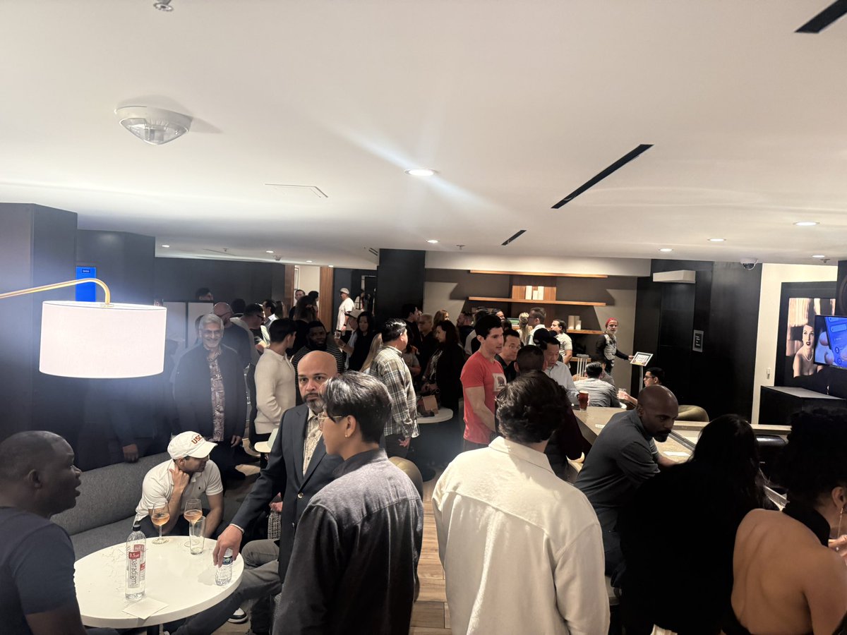 FintwitRecap's tweet photo. AMITS LA MEET UP WAS A SUCCESS  ✅

@amitisinvesting https://t.co/s81TJC7CIn