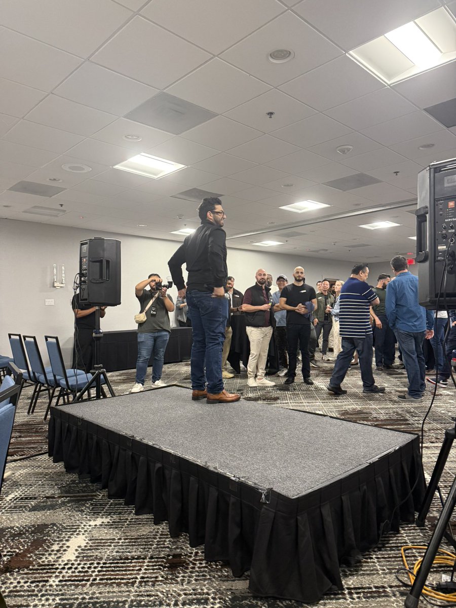FintwitRecap's tweet photo. AMITS LA MEET UP WAS A SUCCESS  ✅

@amitisinvesting https://t.co/s81TJC7CIn