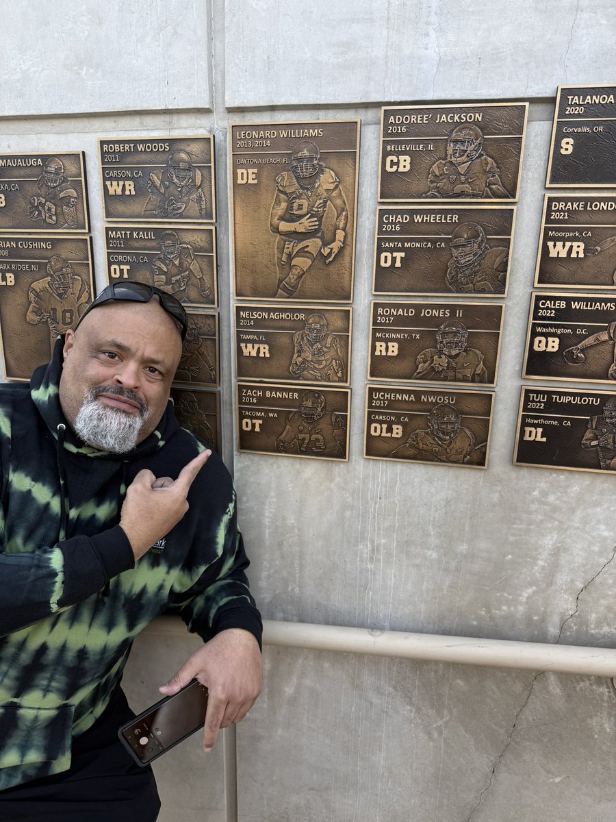 Zach Banner tweet media