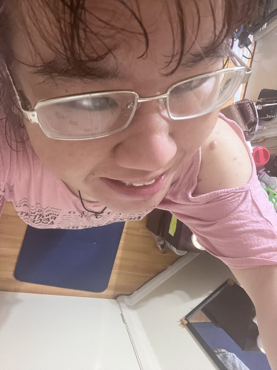 27lakers4ever's tweet image. Icon vs user. Yes I'm a female who loves the Lakers and Dodgers but also the female who cooked Skip Bayless and with a quoted funny tweet that I hope makes everyone laugh💜💛💙🤍