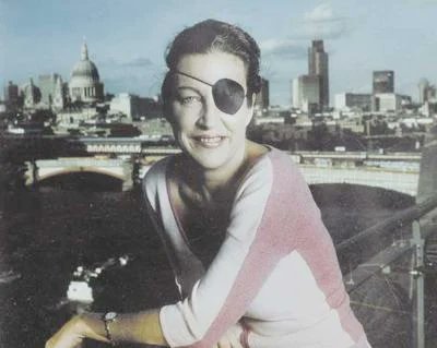 LAURENCE HAIM tweet media