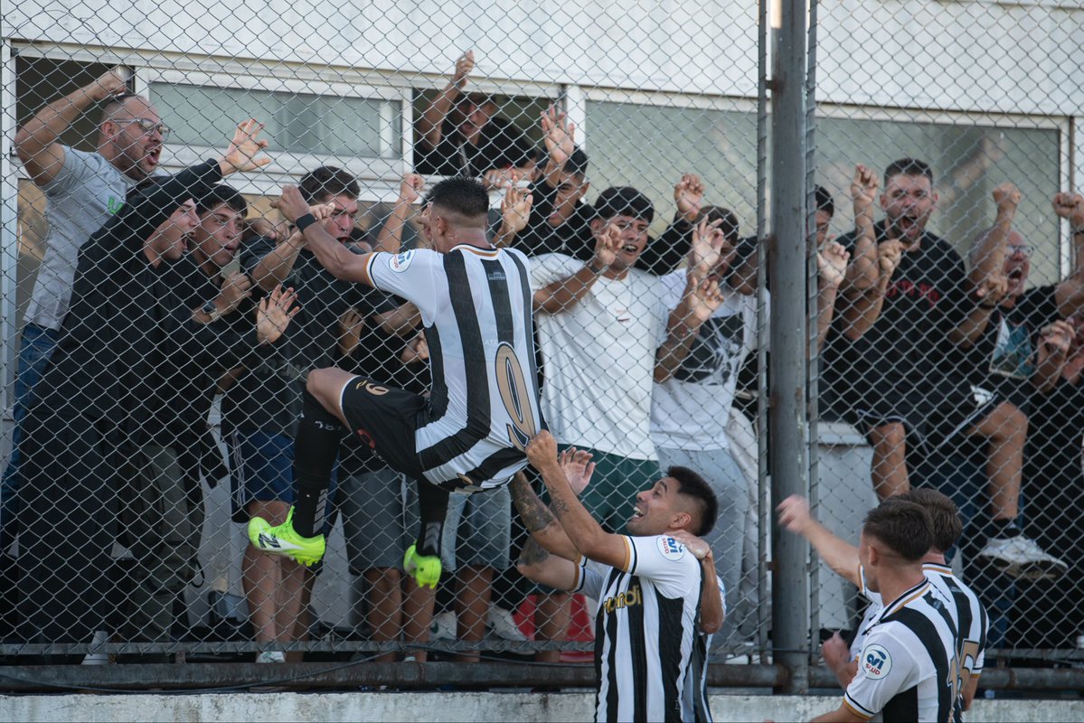 Estudiantes tweet media