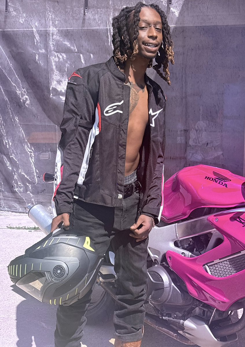 kush_lasagna's tweet photo. @MotoGP I’m ready….. https://t.co/2gbm9JXFOX
