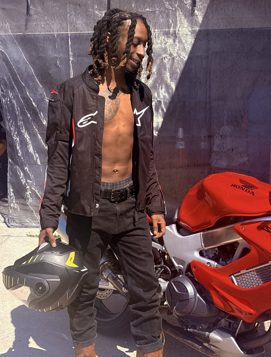 kush_lasagna's tweet photo. @MotoGP I’m ready….. https://t.co/2gbm9JXFOX