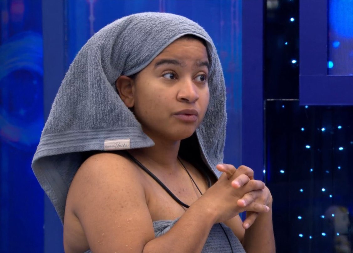 bonequinha de lixo tweet media