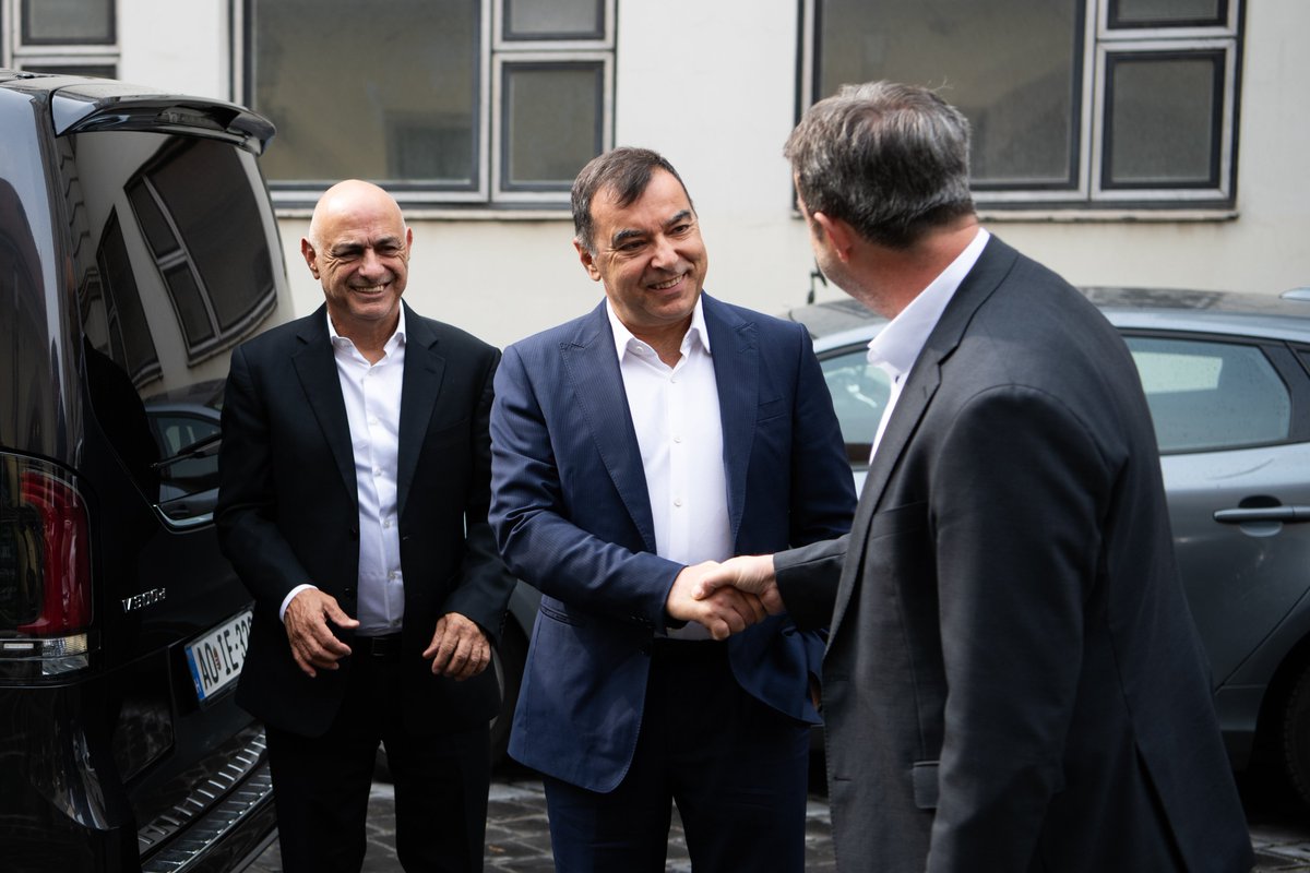 Mobileye tweet media