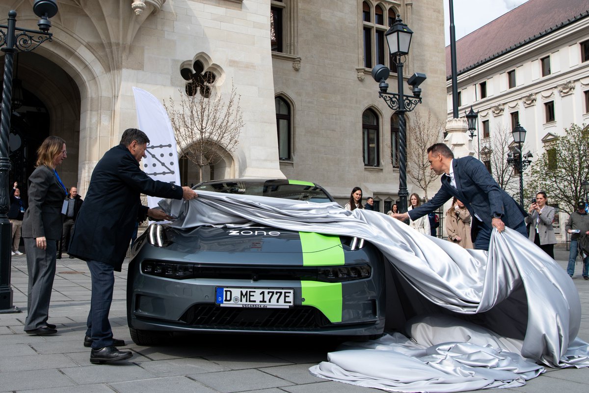 Mobileye tweet media