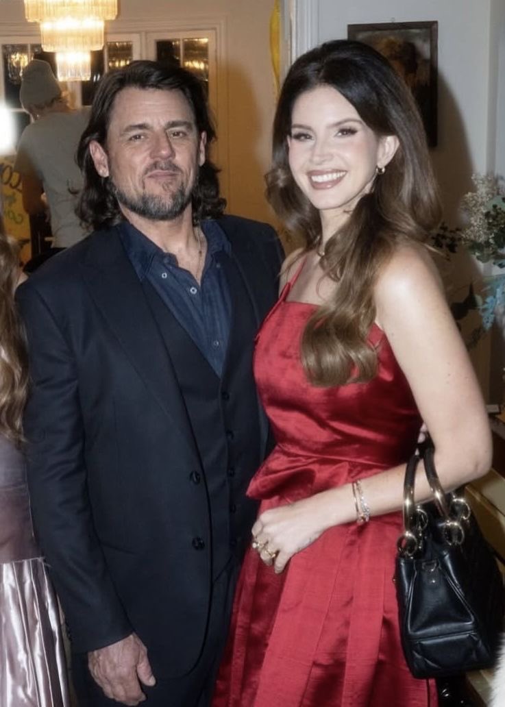 Lana Del Rey World tweet media