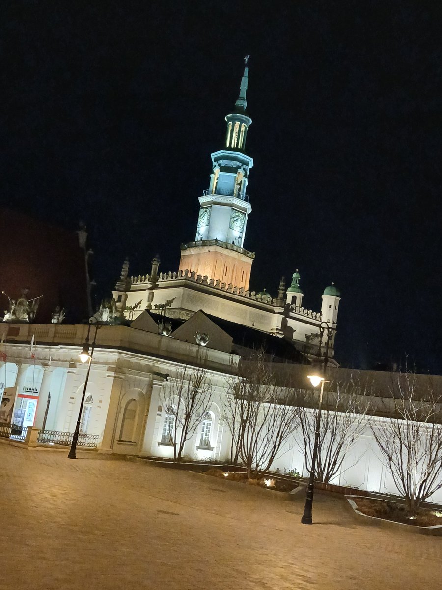 chutjetweet's tweet photo. [Storytime]
Been there, done that...
On Sunday March 15, two weeks ago, I arrived in Poznan, Poland, for a professional event.
A 3-day stay for me... and the beginning of an incredible adventure.
Will try to share with you my late 10 days trip 📸
#ECHOES #ECCCH #CulturalHeritage https://t.co/lECvEpLPlW