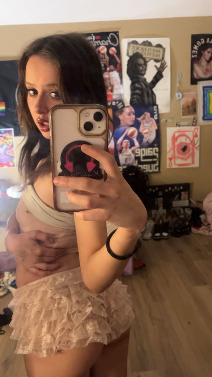Theywantruby's tweet photo. Swipe for a surprise… dm for a even better surprise #fyp #Of https://t.co/T1lG1tztgL
