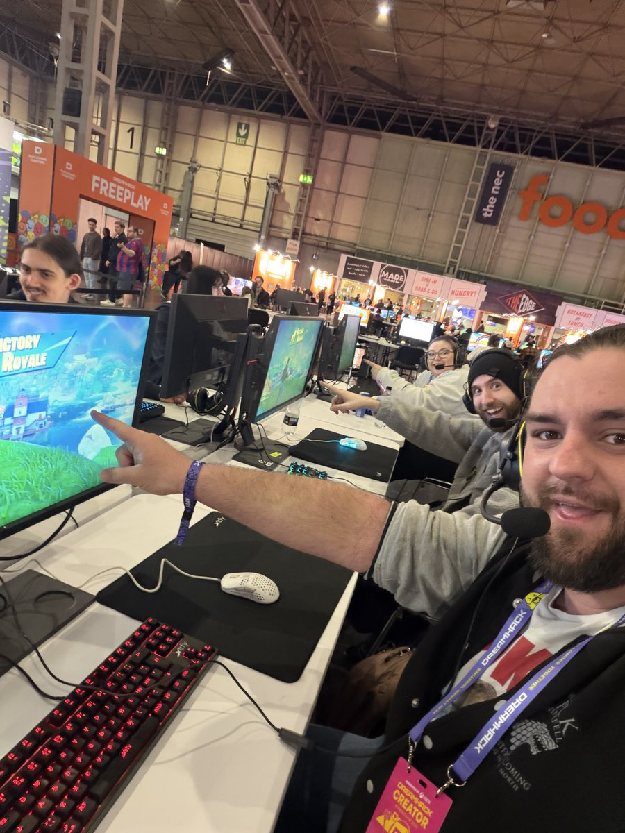 ItsActuallyAlan tweet media