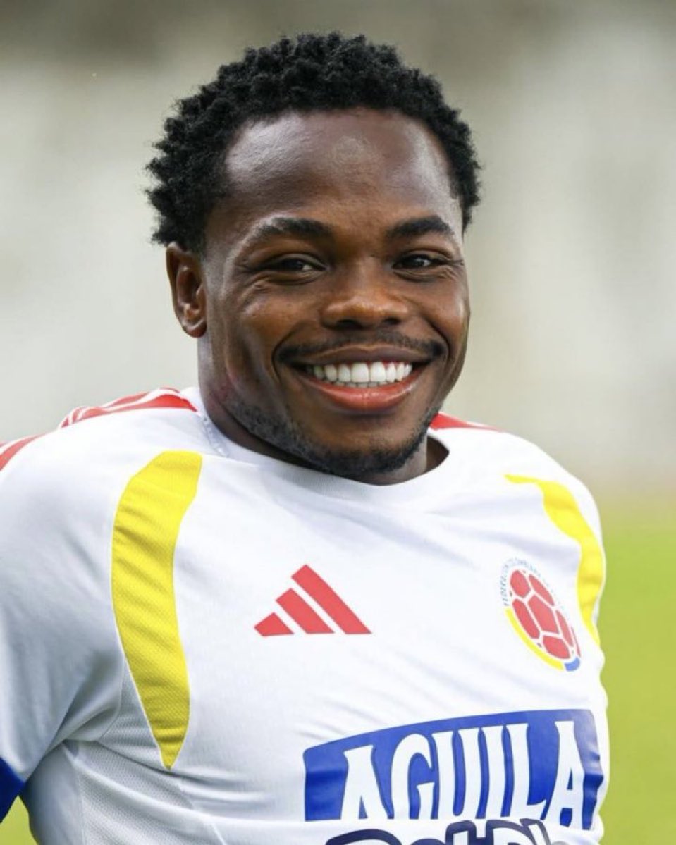 llinaszn tweet media