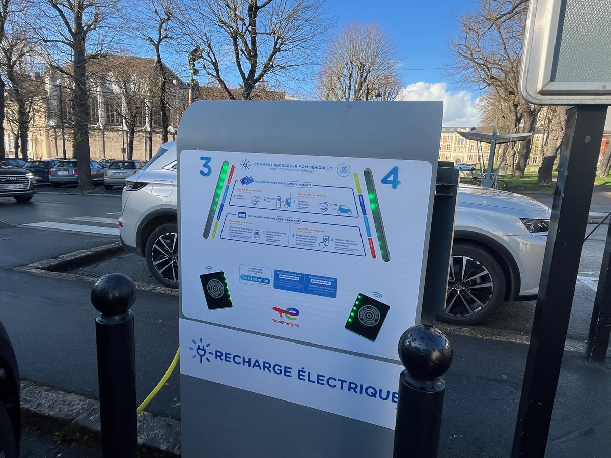 CNO_Radio's tweet photo. [EXCLUSIF] Valenciennes Métropole et les véhicules électriques : « vous ne viendrez plus chez nous par hasard » ! 
https://t.co/0gmX7snDUo https://t.co/AEz1dtLEZX