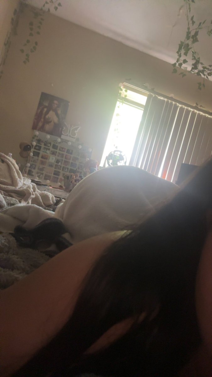 blasian_Eater's tweet photo. Looks like a pillow ☺️ https://t.co/Twdo69gY1i