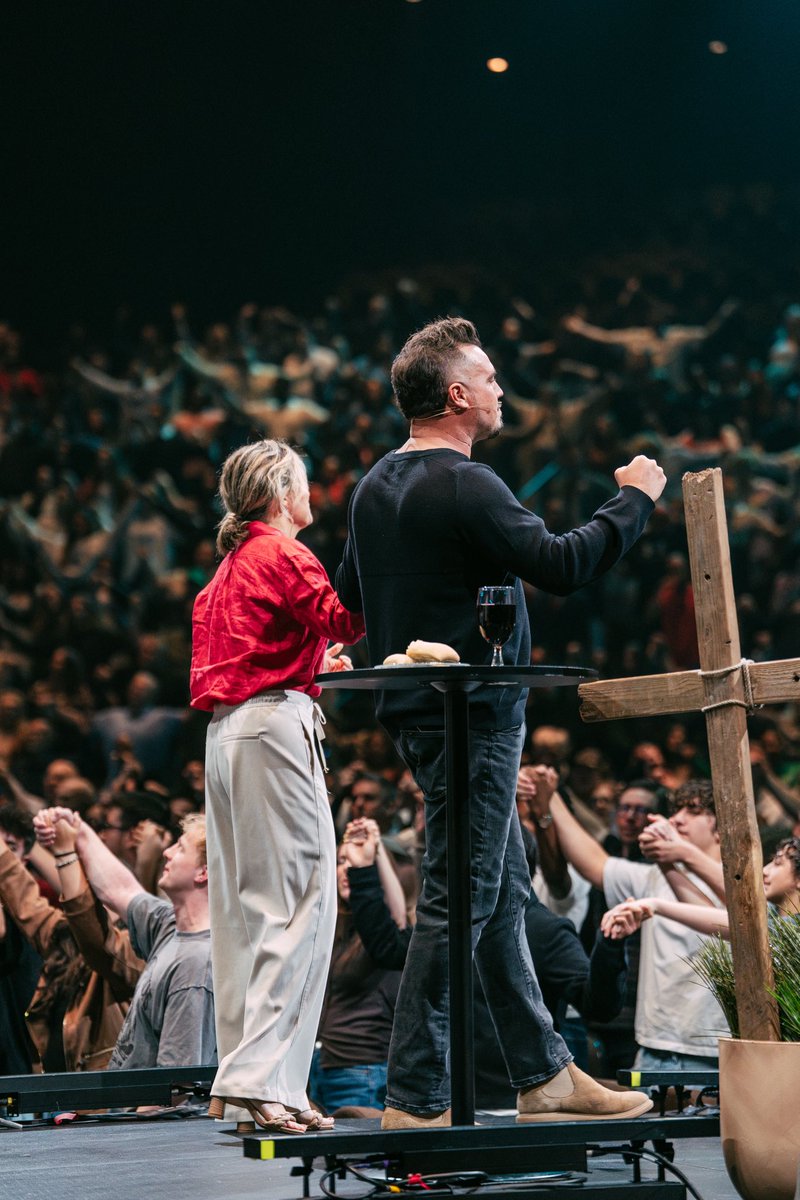 victorytulsa's tweet photo. PALM SUNDAY 🕊️🩸
When we share the lamb, we share the hope of the world! Nothing is too difficult for the lamb! https://t.co/4Ih7JRHuPl