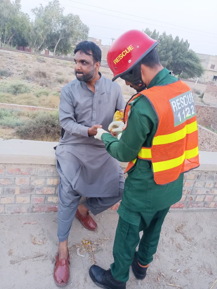 alimohandra's tweet photo. رحیم یار خان: پتنگ بازی عروج پر، شہریوں کی زندگیاں خطرے میں 39سالہ شخص شدید زخمی 
@Marriyum_A 
@MaryamNSharif https://t.co/cUZwwFie6Q