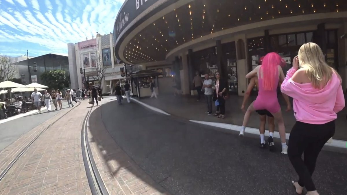 gia is SEEING BTS tweet media