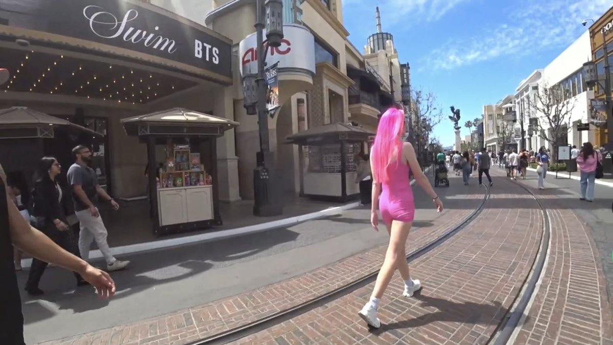 gia is SEEING BTS tweet media