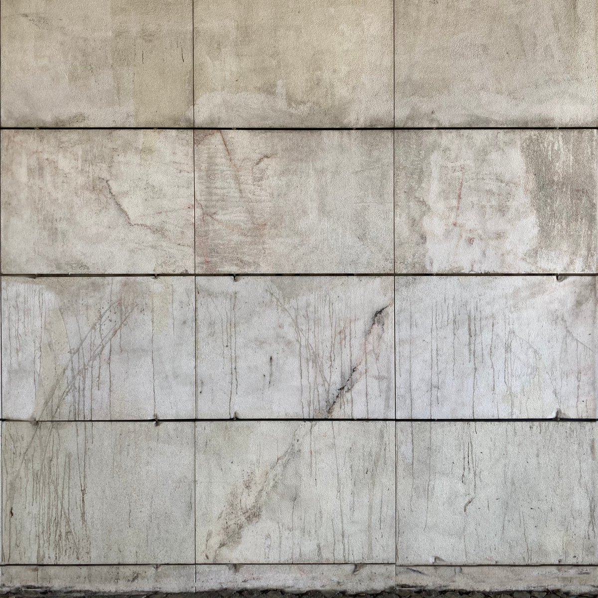 Luis G. Bento // tweet media