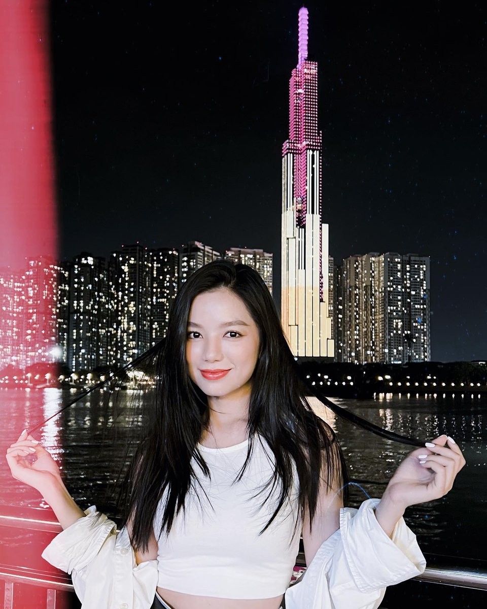 Роман Хасаншин tweet media