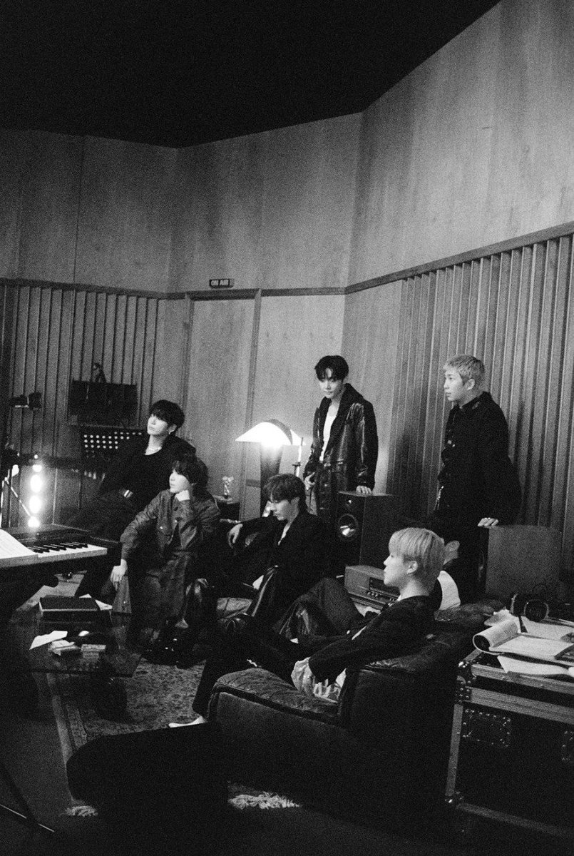 btscorazonlati1's tweet photo. DATA🌏 (29/03/26)
Nuevas fotos del detrás de escena del documental #BTSTheReturn
©btschartpulse
#infobts #BTS #CLBTS https://t.co/jPmgtNKkYY
