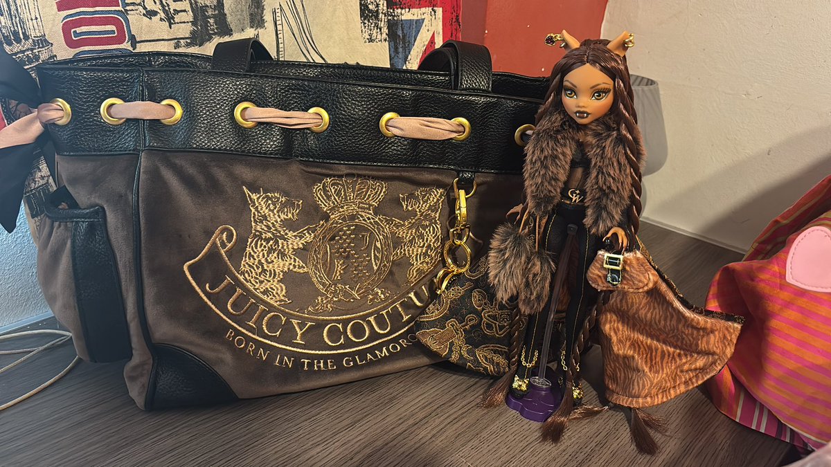 Chico Muñeca™ (Doll hating era) tweet media