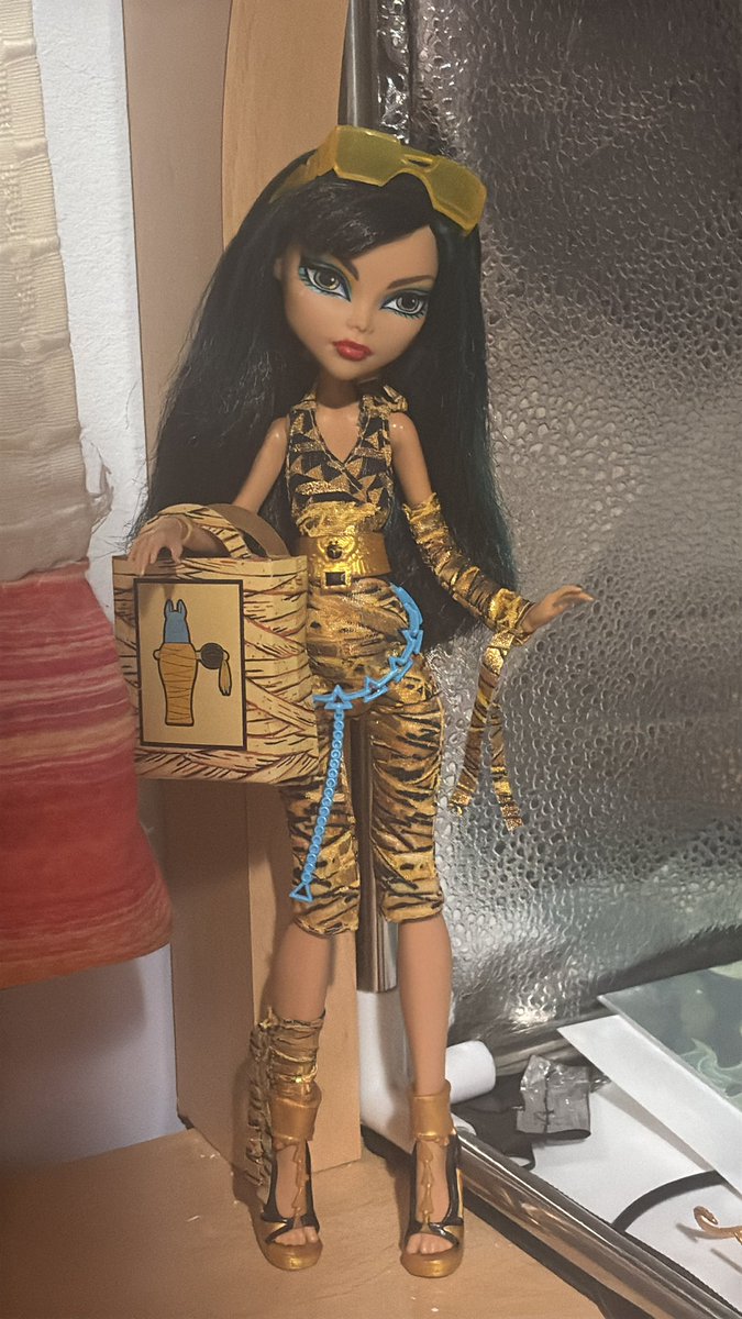 Chico Muñeca™ (Doll hating era) tweet media