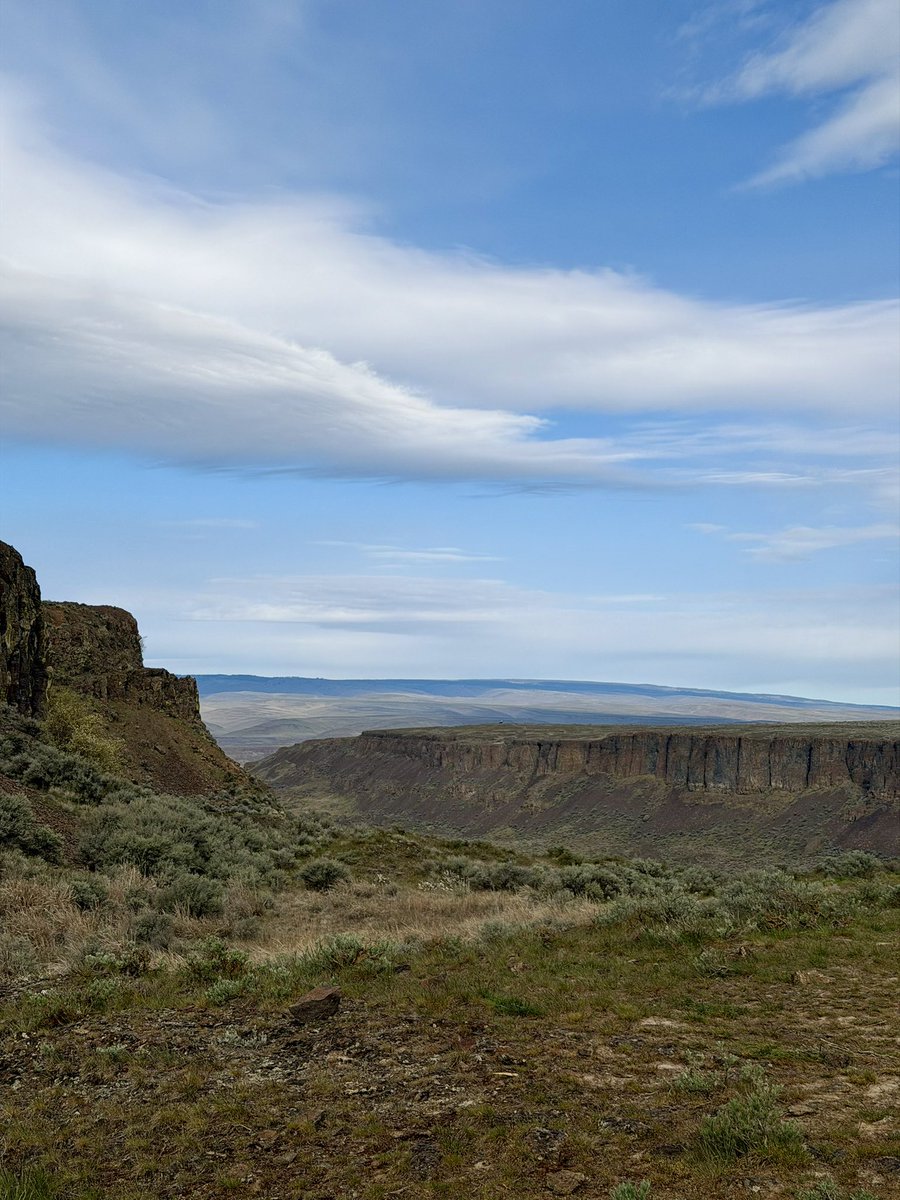 unixterminal's tweet image. Climbing in central WA after #MVPSummit.