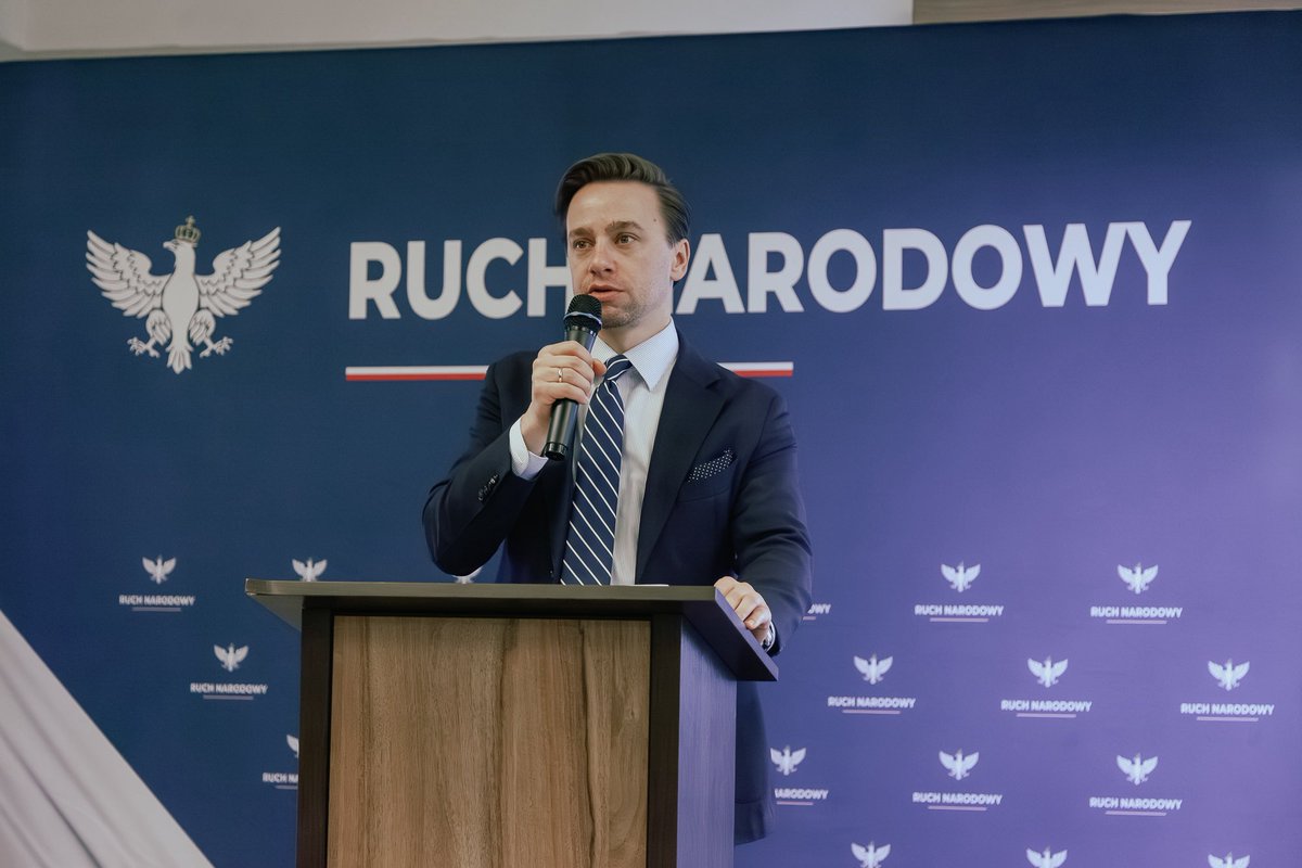 🏭Na Śląsku zmiana warty!

Szefem <a href="/RuchNarodowy/">Ruch Narodowy</a> został właśnie Cezary Milczyński, wieloletni działacz z ogromnym bagażem doświadczeń. 

Po 6️⃣ latach <a href="/TomaszDorosz/">Tomasz Edward Dorosz</a> zostawia Okręg kilka razy liczniejszy, z wysokim morale i szeroką perspektywą rozwoju.

Powodzenia na froncie!