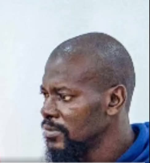 DelphineSankara's tweet photo. 🔴Guinée🇬🇳/La photo de profil date du 25 mars 2026 du @presi_doumbouya de la mort de #Toumba_Diakité.

Cette photo de profil, avec son regard perdu, sévère et tendu, acquiert une signification lourde au regard des événements de cette journée. 

La mort de #Toumba, symbole
1/2 https://t.co/cgbgqQTqp6