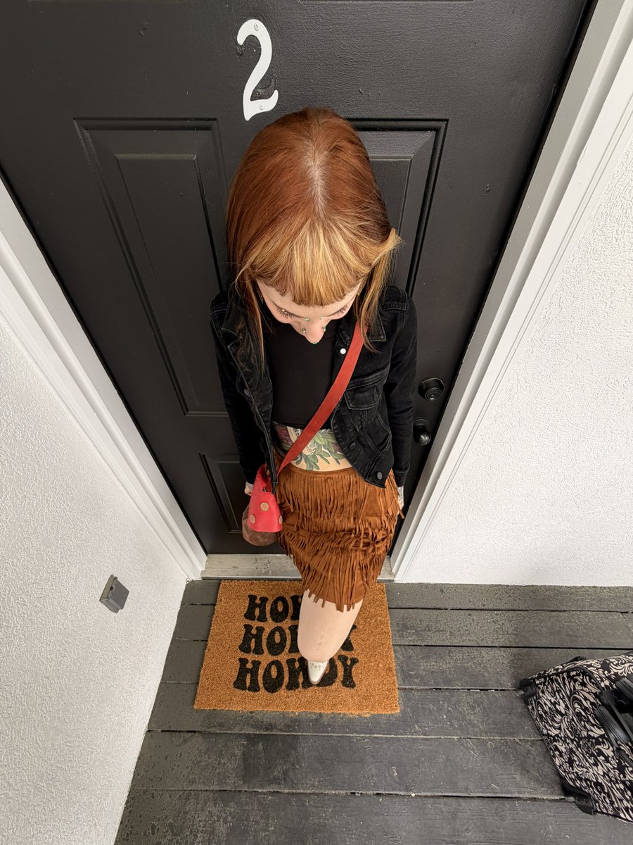 larn 🦊💛💋 tweet media