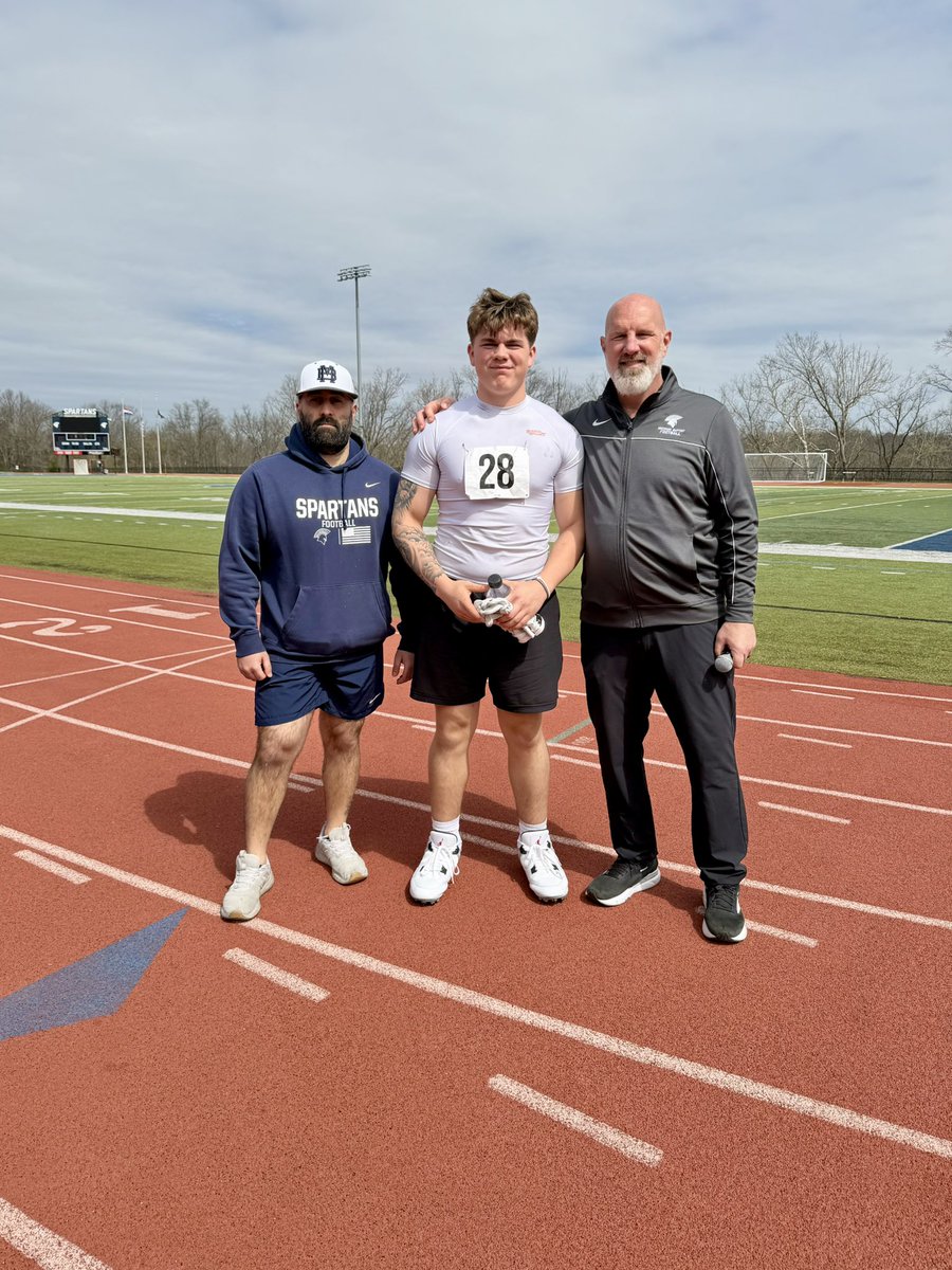 Jacksonbragg4's tweet photo. Had a great day at the College Coaches Showcase Camp at Missouri Baptist University. 

Thank you Coaches for great conversation and your time. #kingdomculture 

@ByPatRifino
@Bridge2Football 
@MikeWellsMBU
@MBUFootball
@JPRockMO
@PrepRedzoneMO
@GSV_STL
@NateLatsch
@AllenTrieu https://t.co/t57Wd1p3Z6