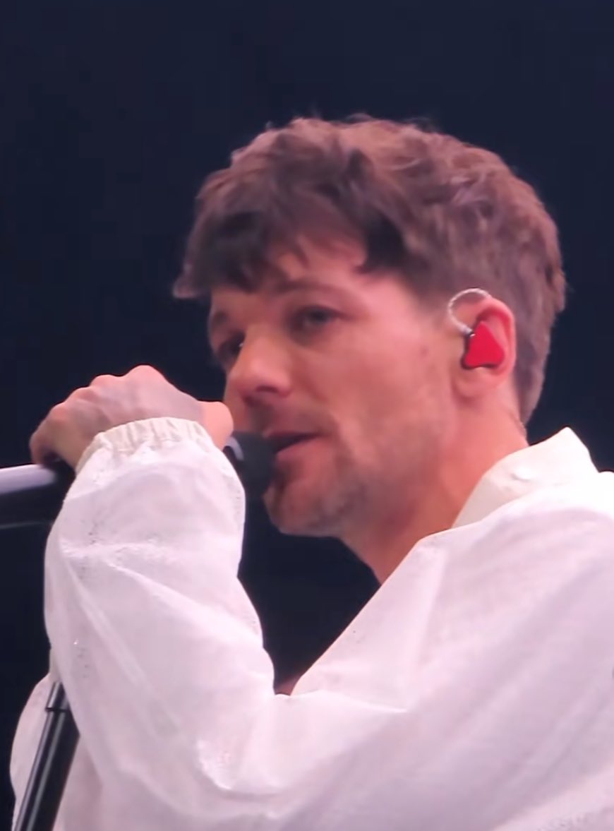 ren ⭐️ tweet media