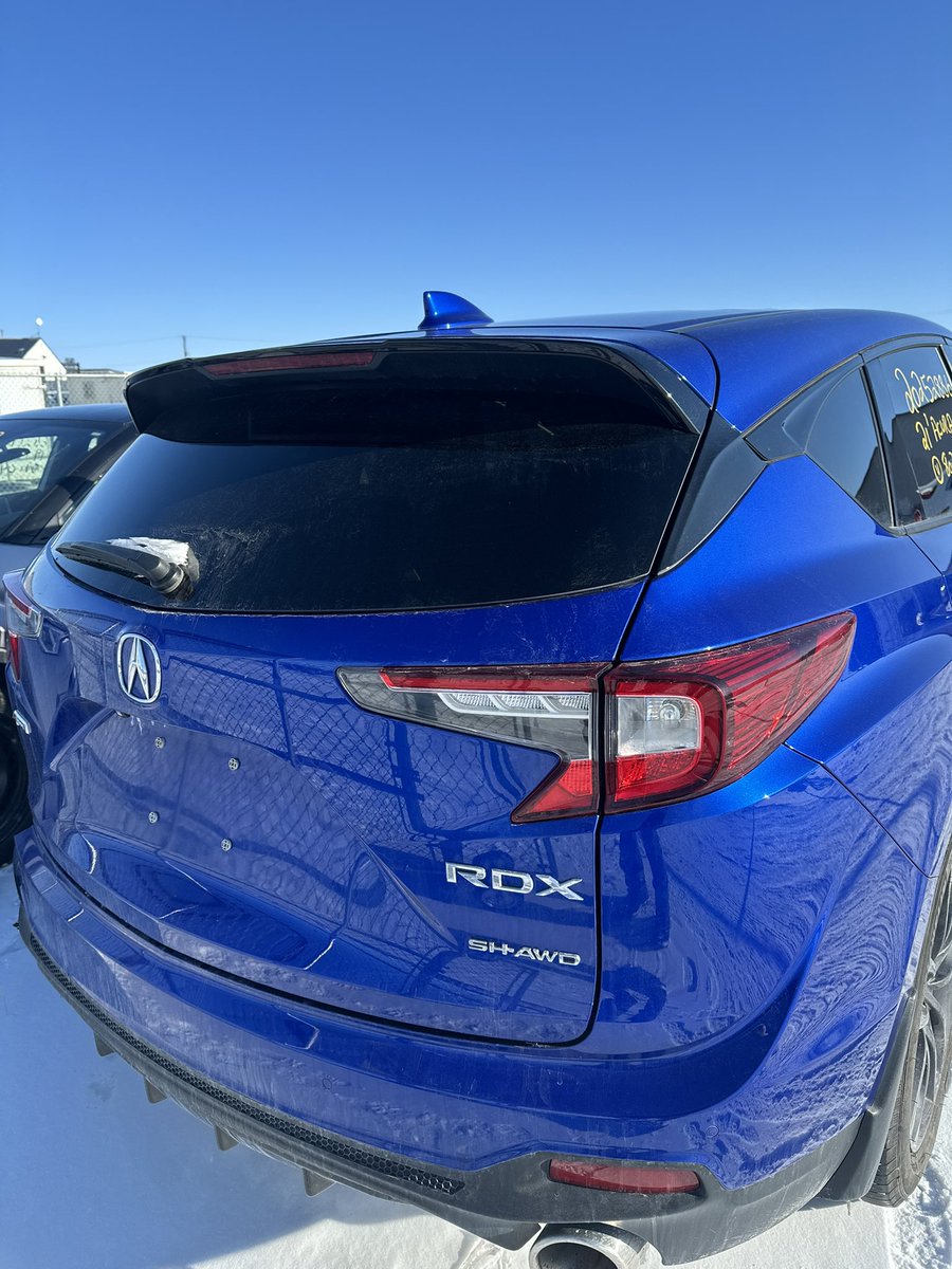 2021 Acura RDX A Spec SH AWD 

2.0T engine
Remote Keyless Entry
Keyless ignition
Red Leather seats
Panoramic roof 
Apple Carplay and Android Auto
Collision Mitigation Braking System
Lane Keeping Assist System

280K cedis including shipping to Ghana 🇬🇭