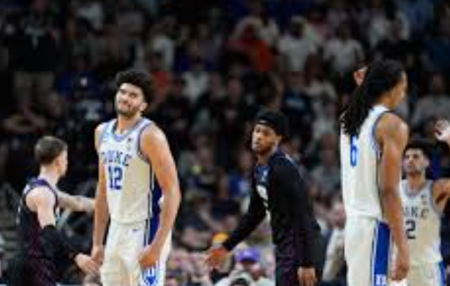 CrackStreamsMe9's tweet photo. NCAA Division I men's basketball:
Live Now: 2 UConn vs 1 Duke

#crackstreams #streameast #buffstreams #methstreams #ncaam #ncaab #collegebasketball #marchmadness https://t.co/47wqUcXcsa
