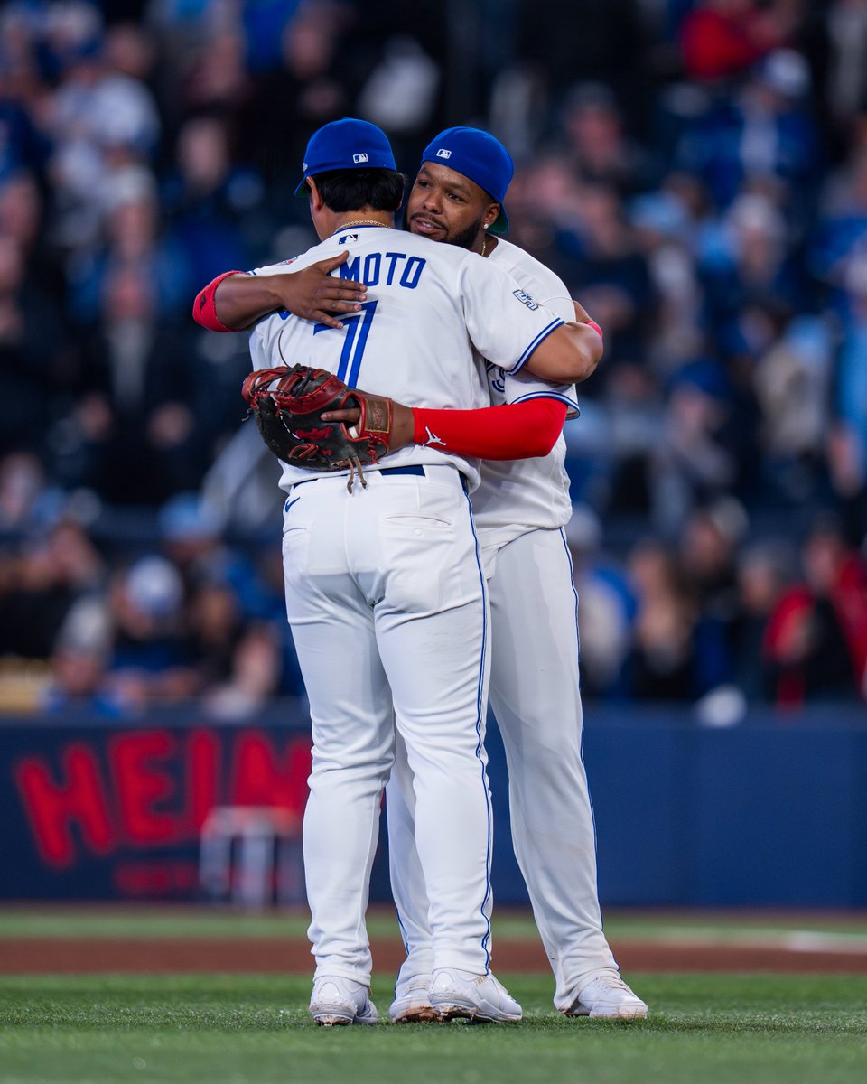 Toronto Blue Jays tweet media